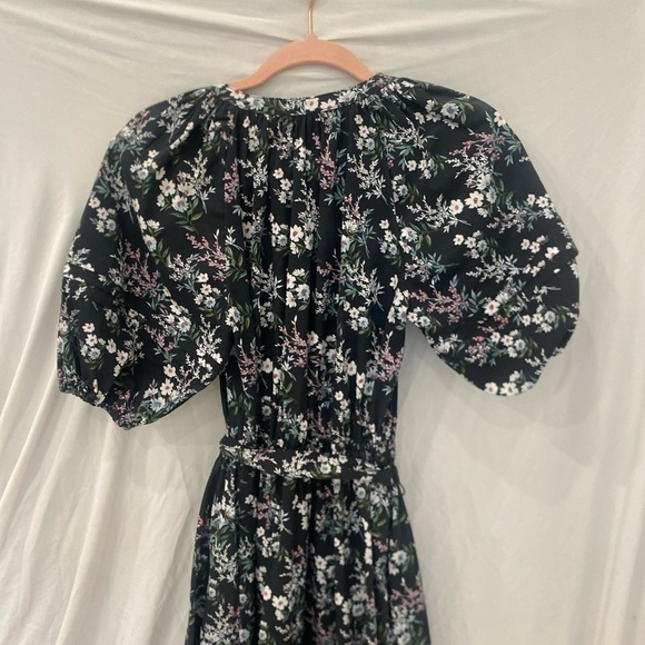 Banana Republic black floral dress with puff sleeves size 0 - Picture 7 of 8